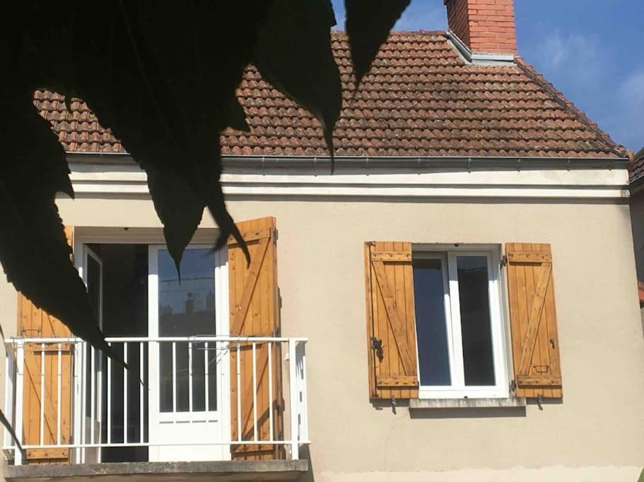 Veroliv : Superbe Appartement Renove Proche Du Centre-Ville Le Creusot Exterior foto